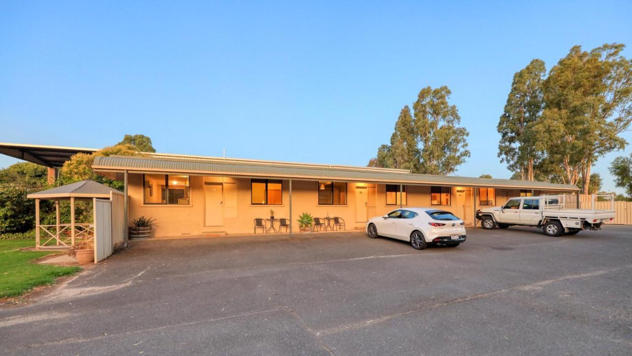 New Crossing Place Motel Seymour Exterior photo